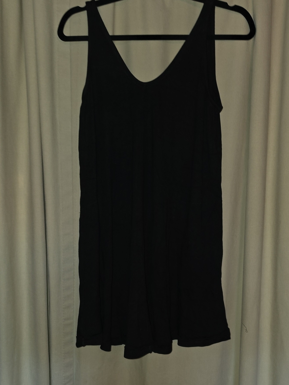 DAVI & DANI Black V-Neck Sleeveless Mini Dress Swing Tank